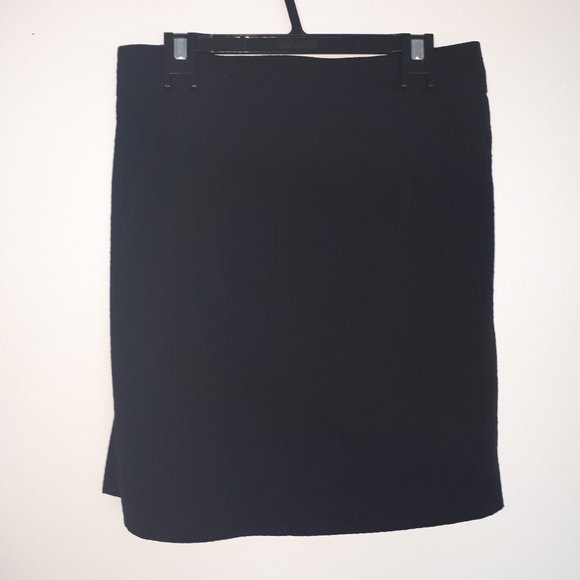GAP Black Wrap Skirt - Picture 2 of 8